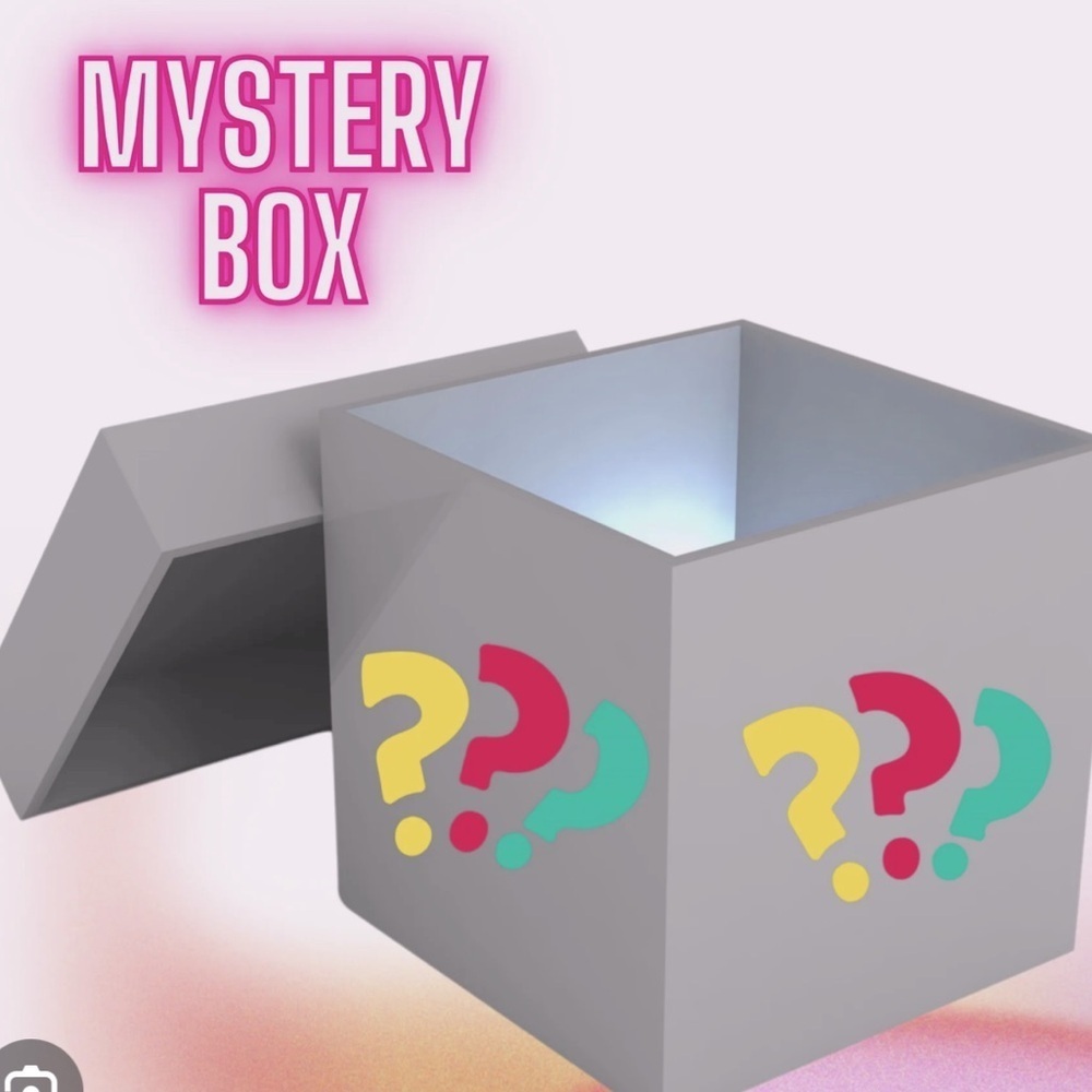 🚨🎁MYSTERY SURPRISE BOX 🎁🚨  5 for $50